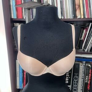 Frederick's of Hollywood Cream Bra NEW